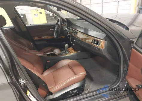 2006 BMW 325I z USA, uszkodzony, nr VIN WBAVB13546KX44384